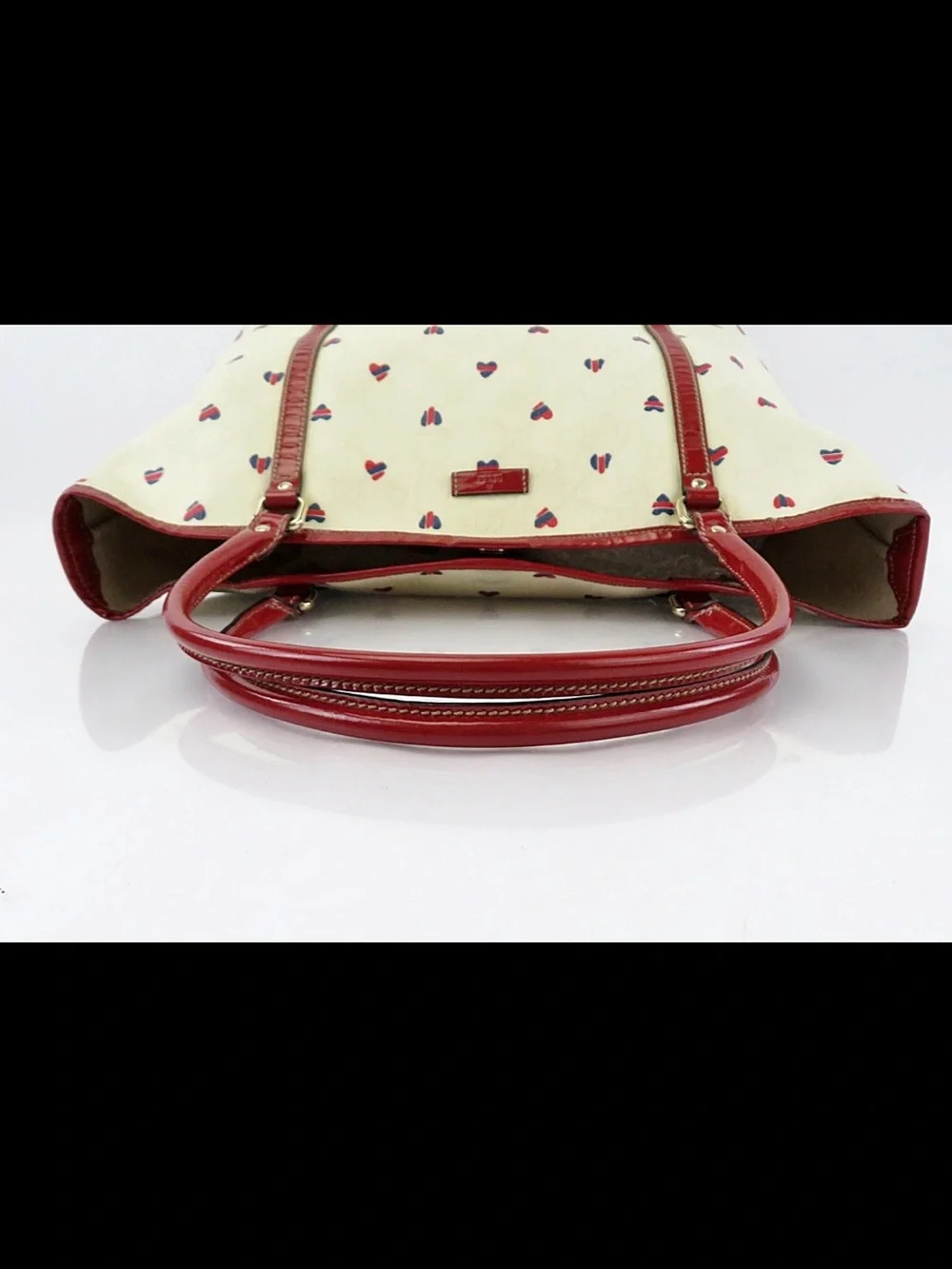 Gucci Cream Tote with Red Heart Motif